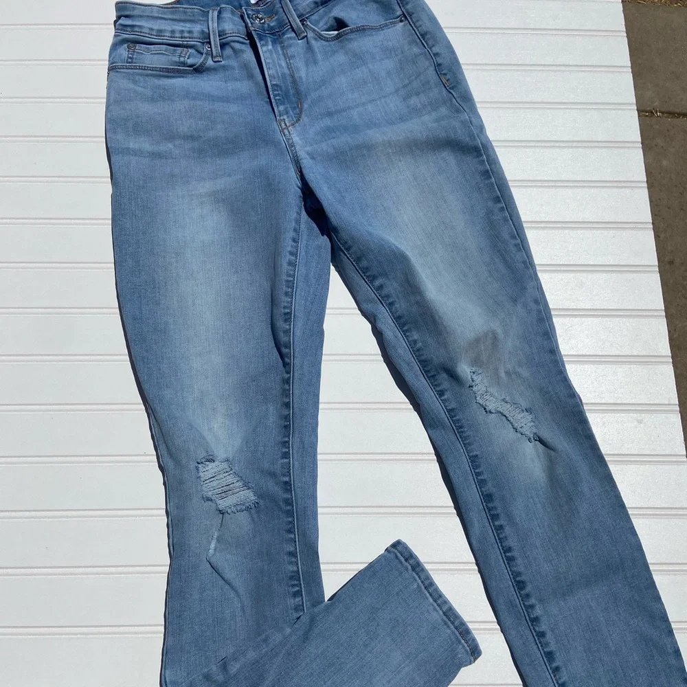 Denizen Levi’s High Rise Skinny Jeans Sz: 6M 28x30